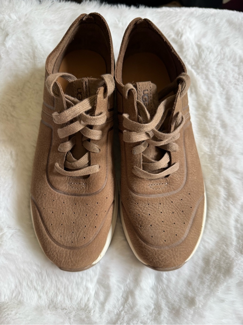 NWOB UGG Lowmel Chestnut Nubuck Leather Sneakers Women’s - Picture 4 of 12